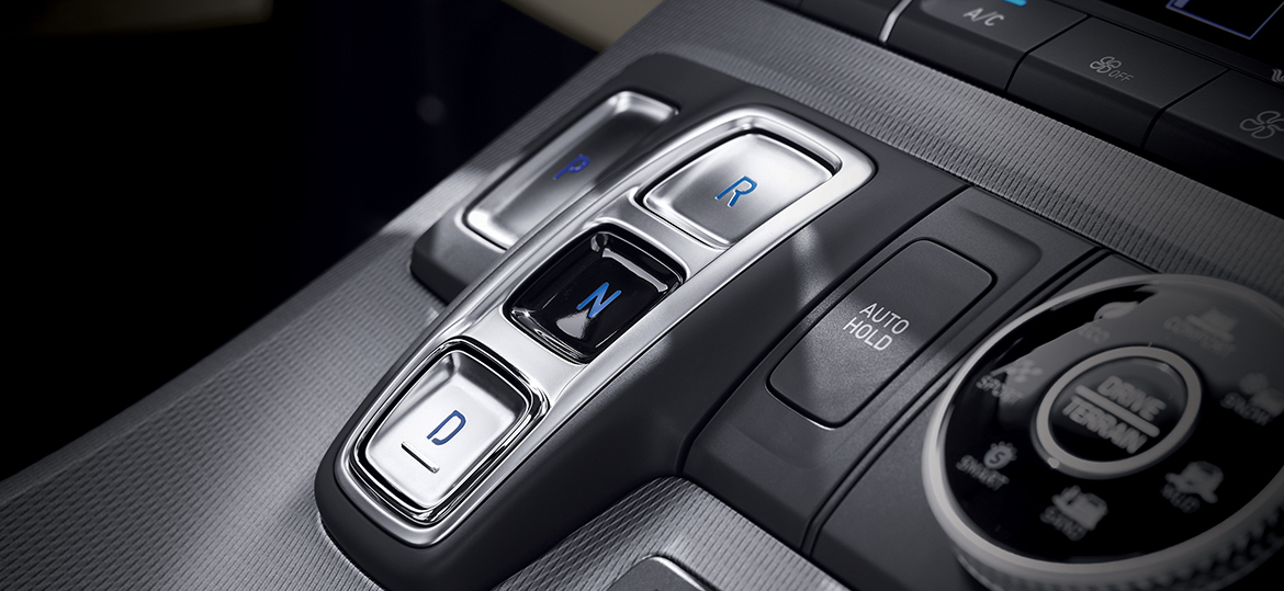 1170x539-lx2-2020-gen-lhd-feature-eight-speed-shift-by-wire-automatic-transmission-cmyk